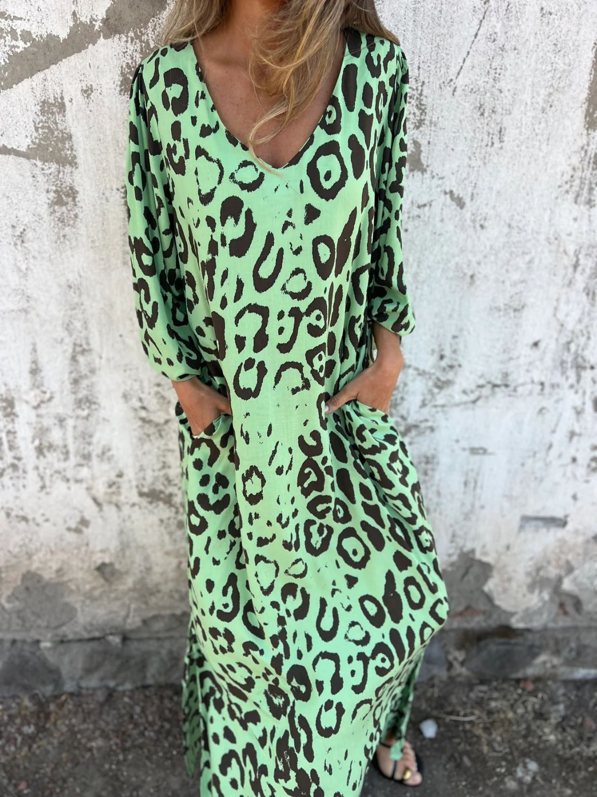 April – Langes Kleid mit wildem Print