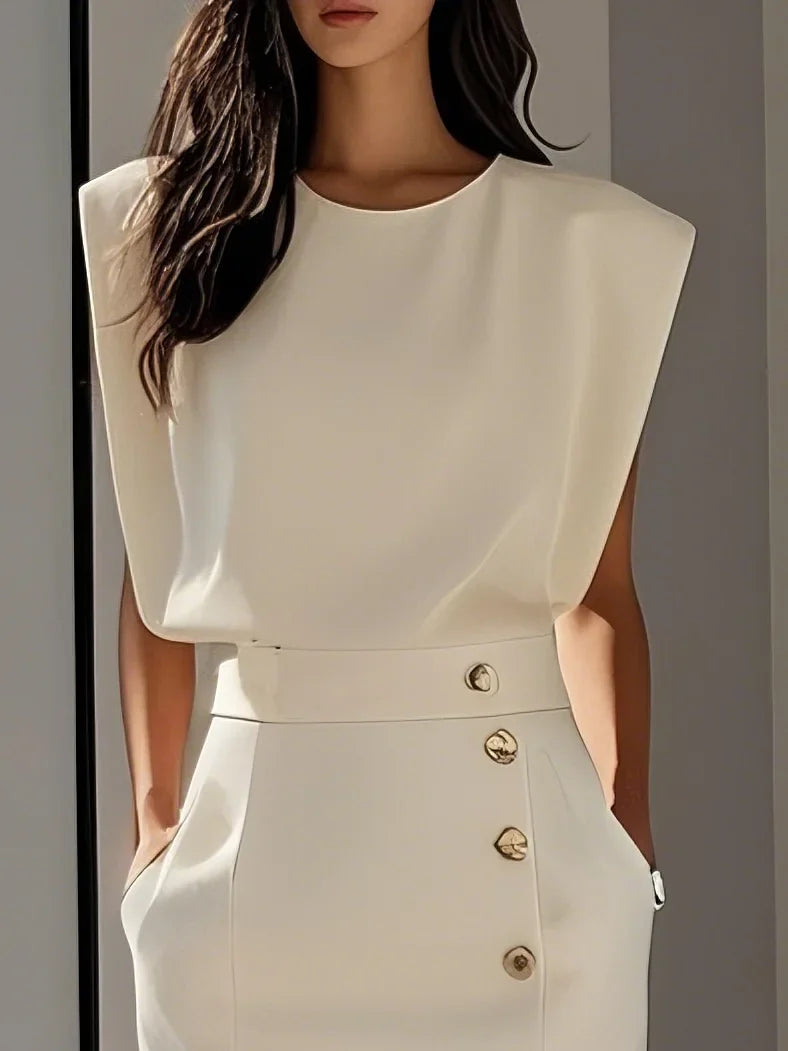 Einfarbiges Midikleid mit Knopfschlitz und Rundhalsausschnitt 