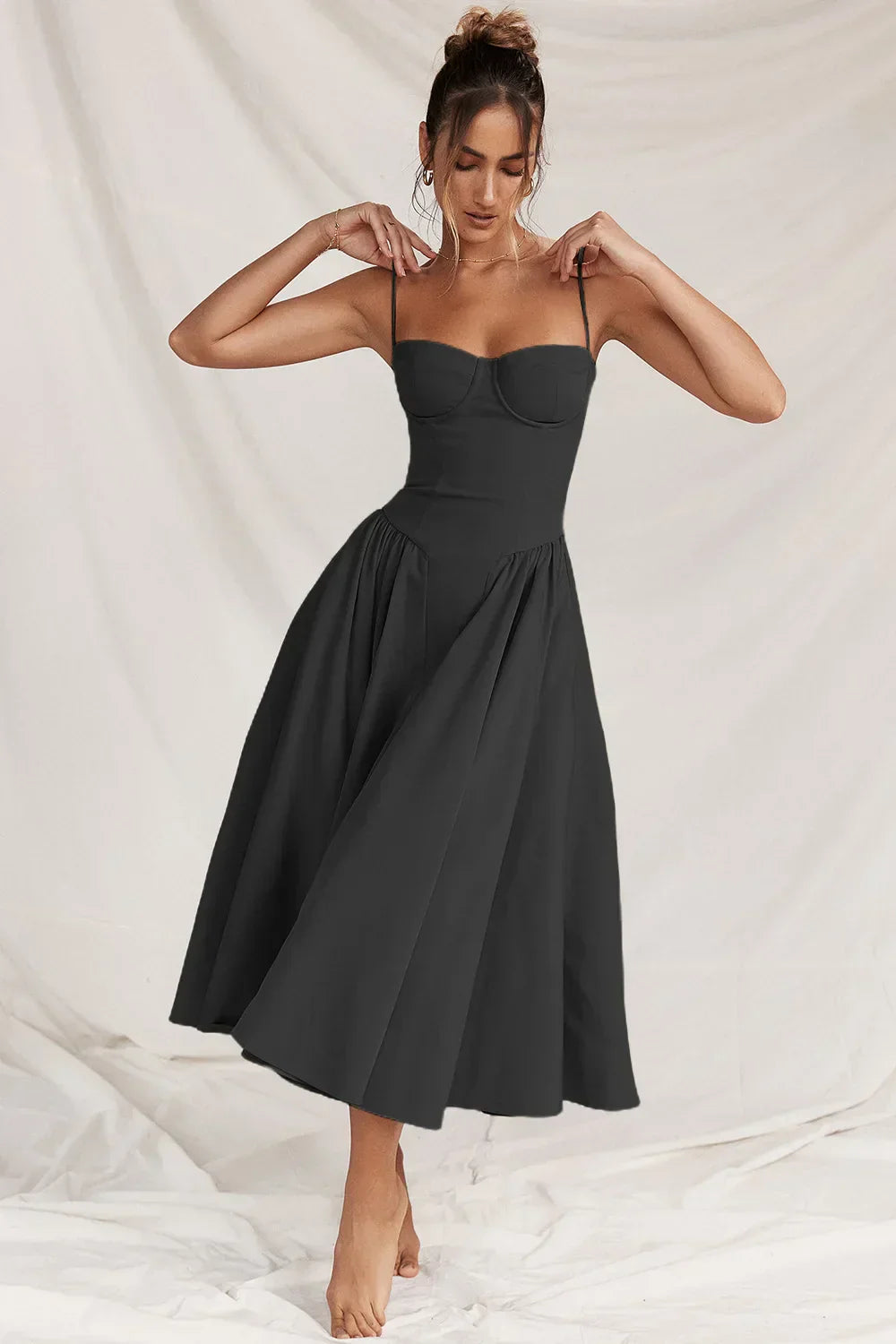 Ilona | Weich fließendes Midikleid