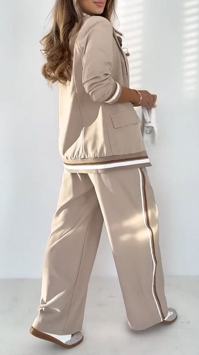 Monika | Elegantes gestreiftes Revers-Set
