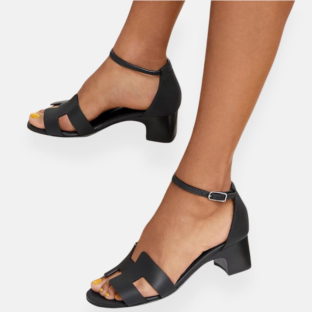 Elena | Sandalen mit Knöchelriemen und Absatz