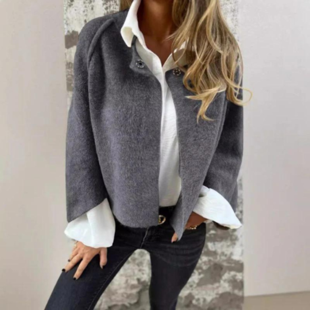 Delfina | Schicke doppellagige Strickjacke