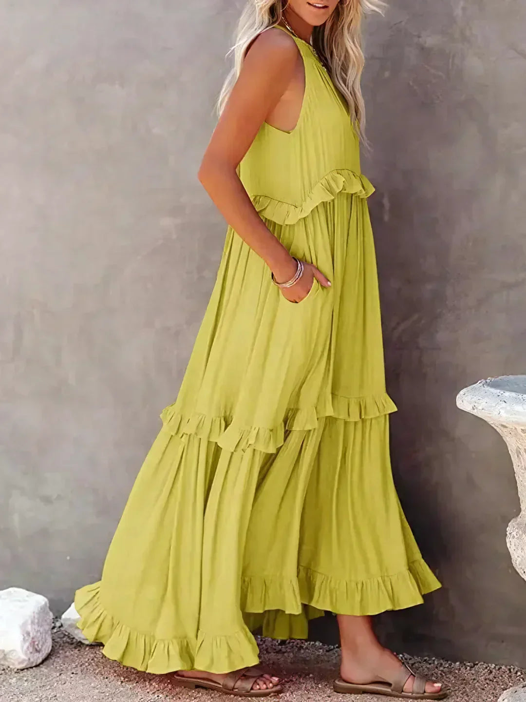 Christa | Schickes Neckholder-Rüschenkleid