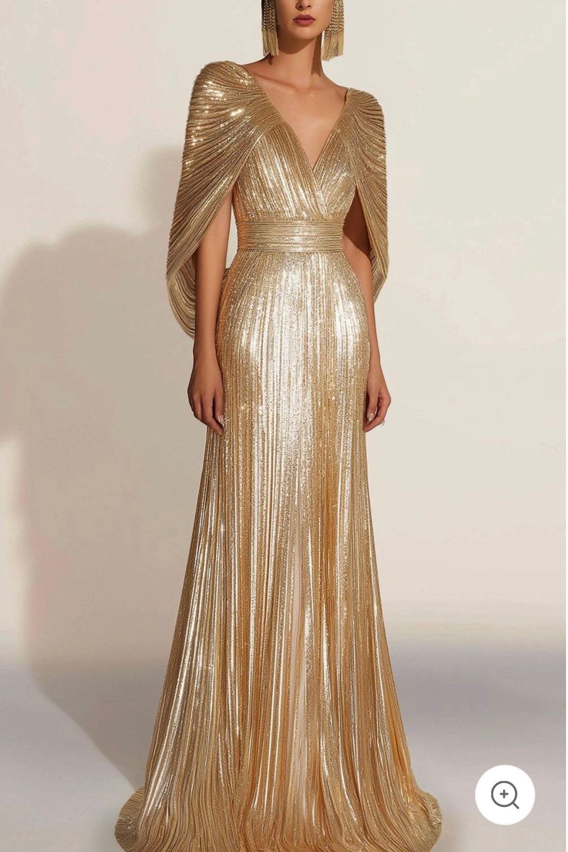 Aurélie | Goldenes plissiertes Abendkleid mit Cape