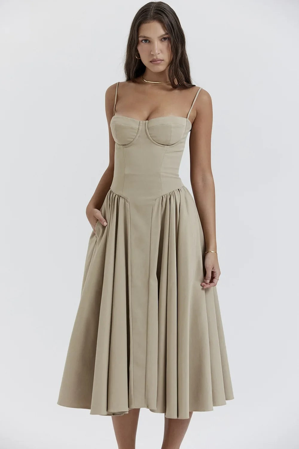 Ilona | Weich fließendes Midikleid