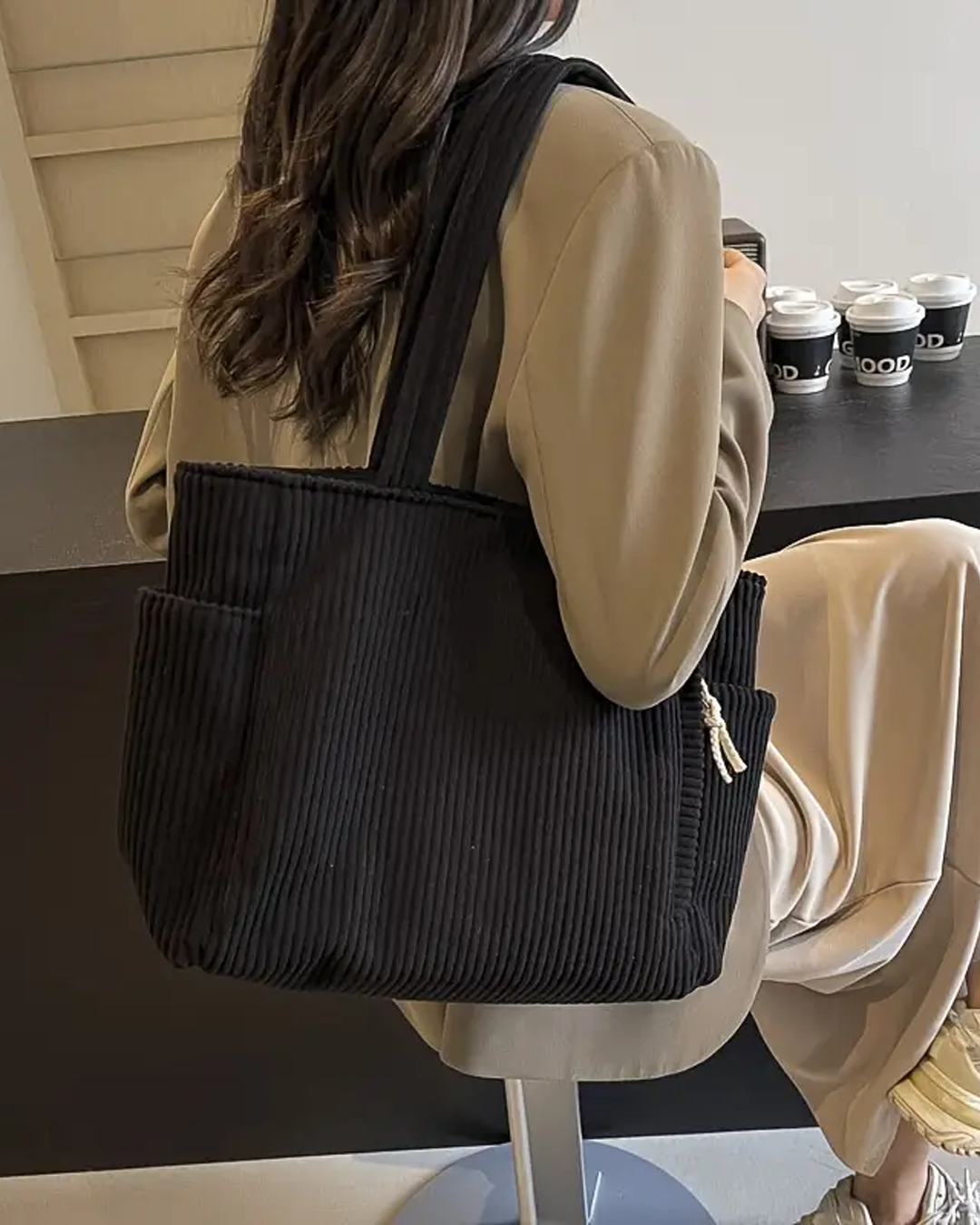 Tilda – Gerippte Tragetasche mit Kordeldetail