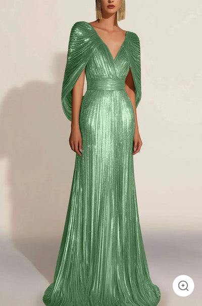 Aurélie | Goldenes plissiertes Abendkleid mit Cape