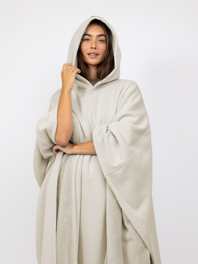 Fleece-Poncho mit Kapuze