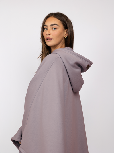 Fleece-Poncho mit Kapuze