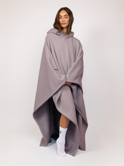 Fleece-Poncho mit Kapuze