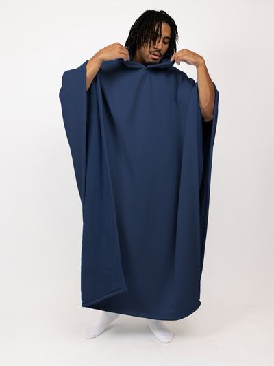 Fleece-Poncho mit Kapuze