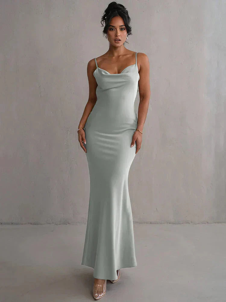 Cassiane – Elegantes Kleid mit Satinblumen