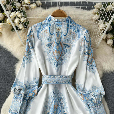 Brunhilde | A-Linien-Kleid mit Blumengürtel