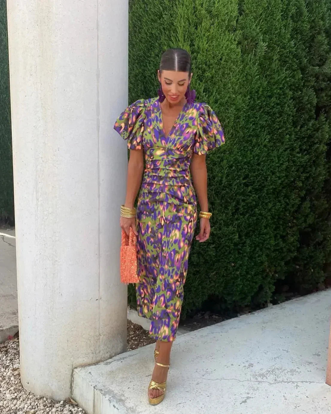 SIMONA | Kleid mit V-Ausschnitt und Puffärmeln