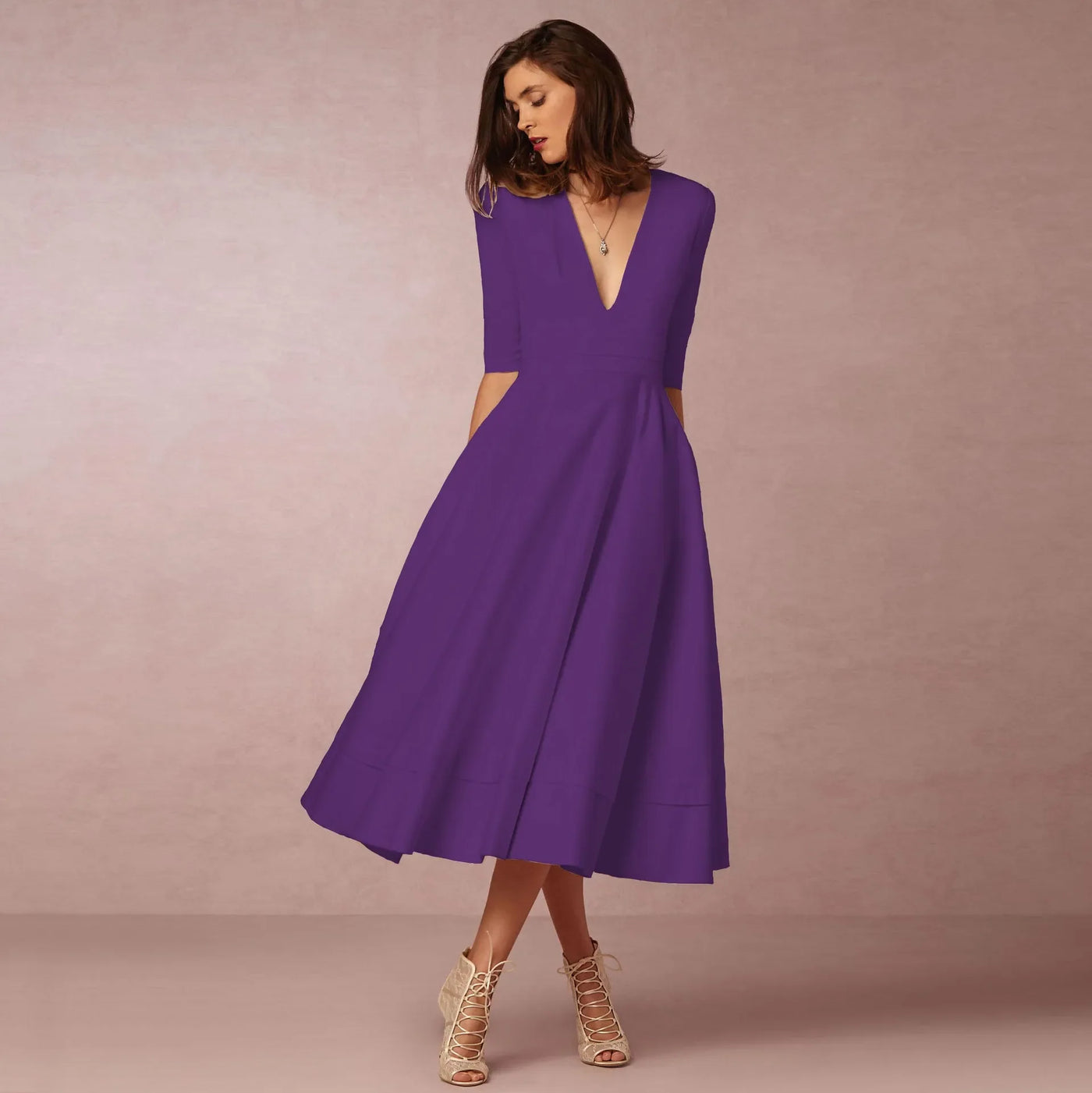 Hannelore | Elegantes Prinzessinnenkleid mit V-Ausschnitt