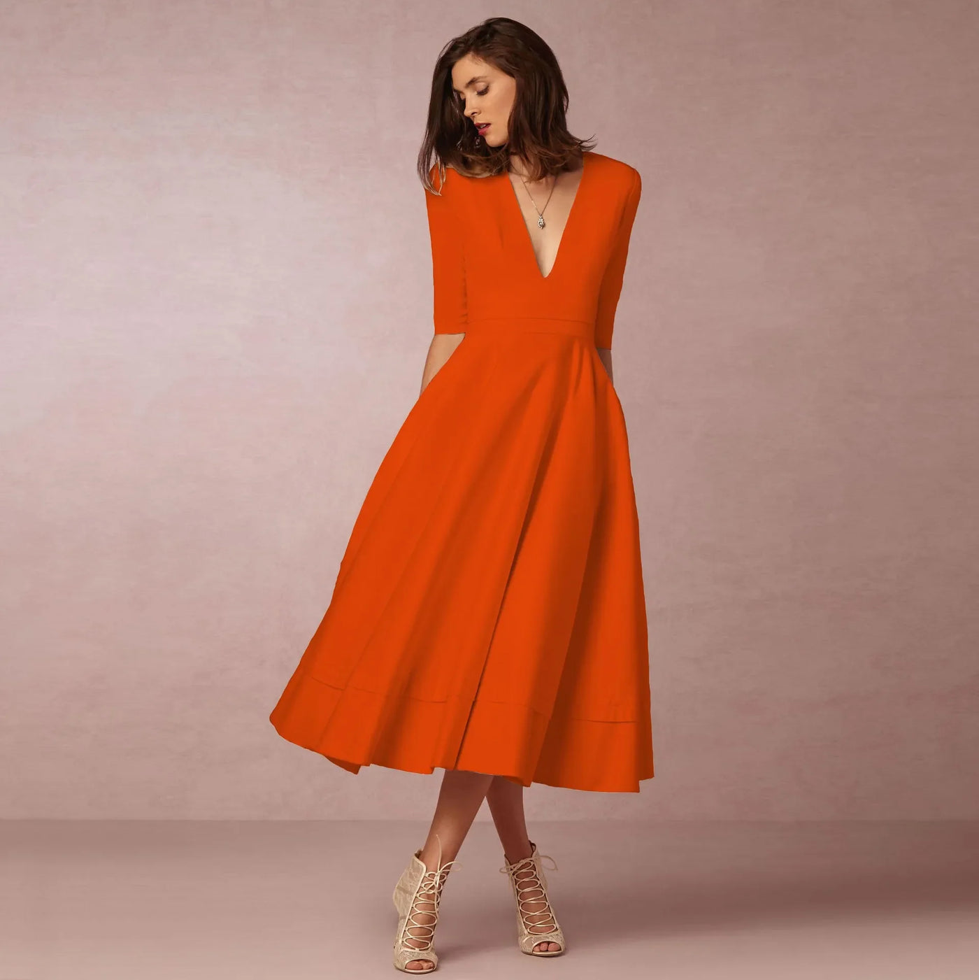 Hannelore | Elegantes Prinzessinnenkleid mit V-Ausschnitt