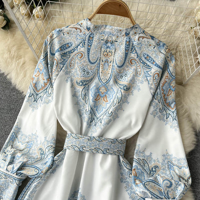 Brunhilde | A-Linien-Kleid mit Blumengürtel