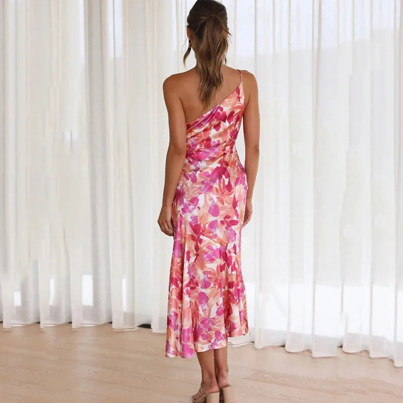 Johanna | Schickes Kleid mit schrägen Schultern