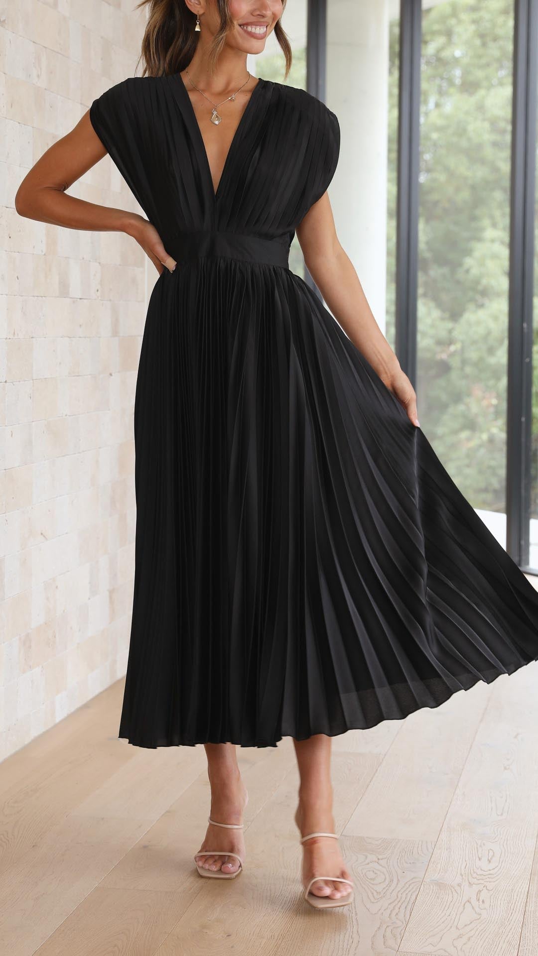 Alexis - Elegantes Plisseekleid