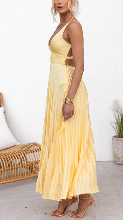 Aby - Gelbes, elegantes Plisseekleid