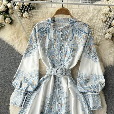 Brunhilde | A-Linien-Kleid mit Blumengürtel