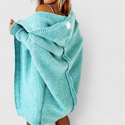 Gemütliche Strickjacke mit Kapuze