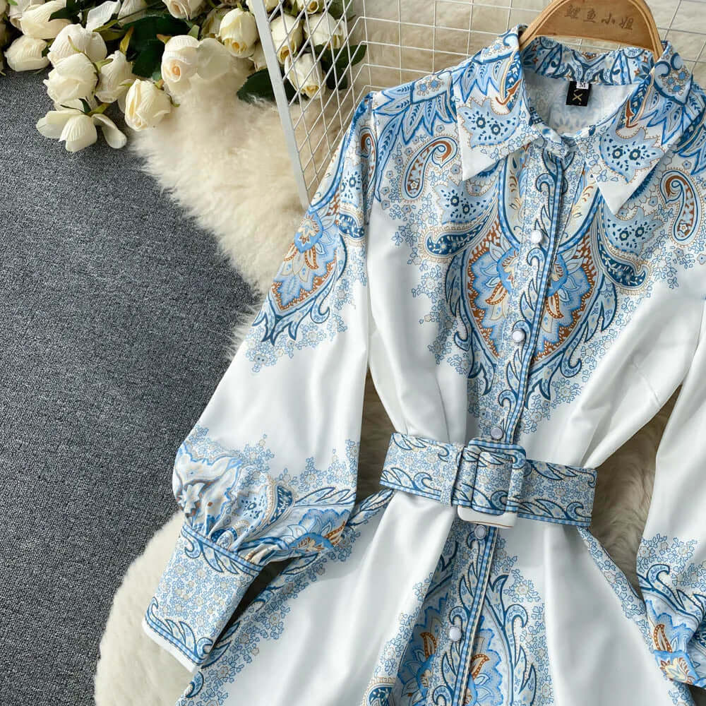 Brunhilde | A-Linien-Kleid mit Blumengürtel