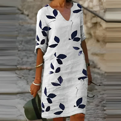 Britta | Schmeichelndes Sommerkleid mit Blätter-Print