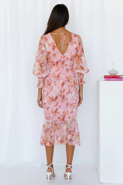 Eva | Elegantes Rüschenkleid mit V-Ausschnitt
