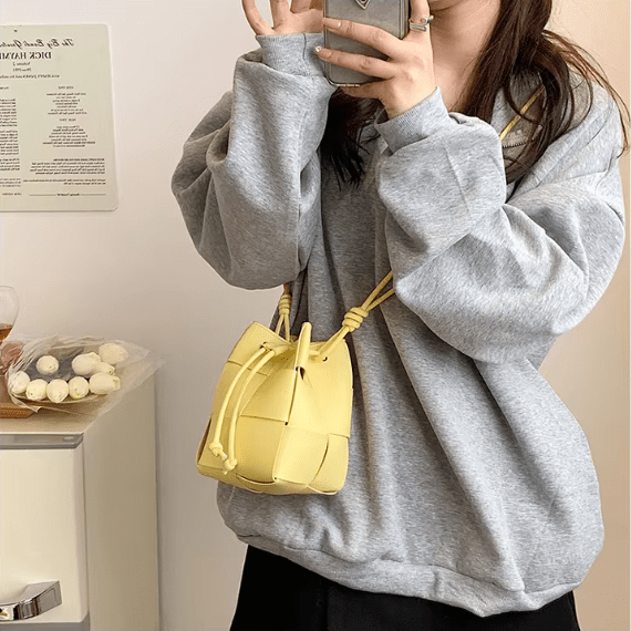 Tessara | Polierte Crossbody-Beuteltasche