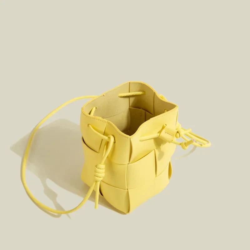 Tessara | Polierte Crossbody-Beuteltasche