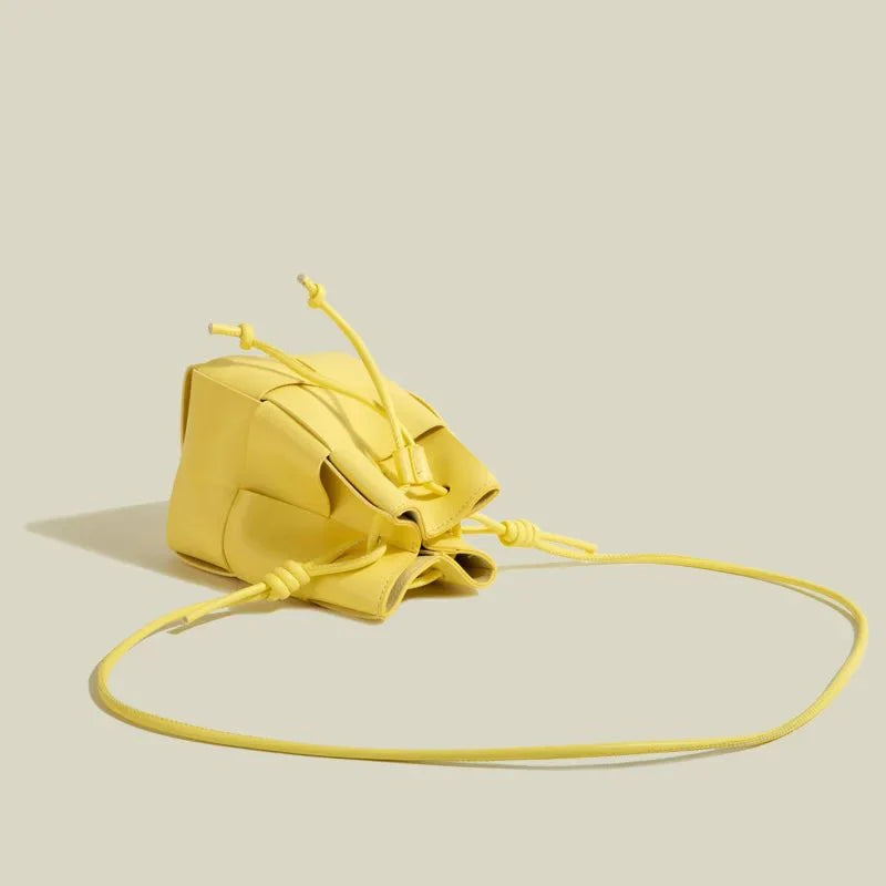 Tessara | Polierte Crossbody-Beuteltasche