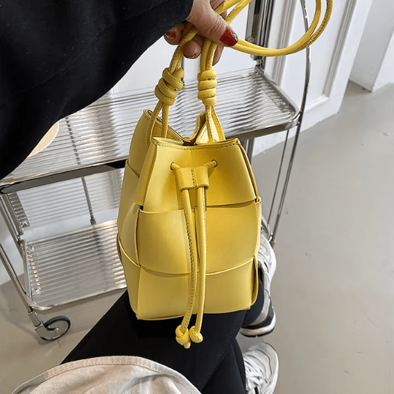 Tessara | Polierte Crossbody-Beuteltasche