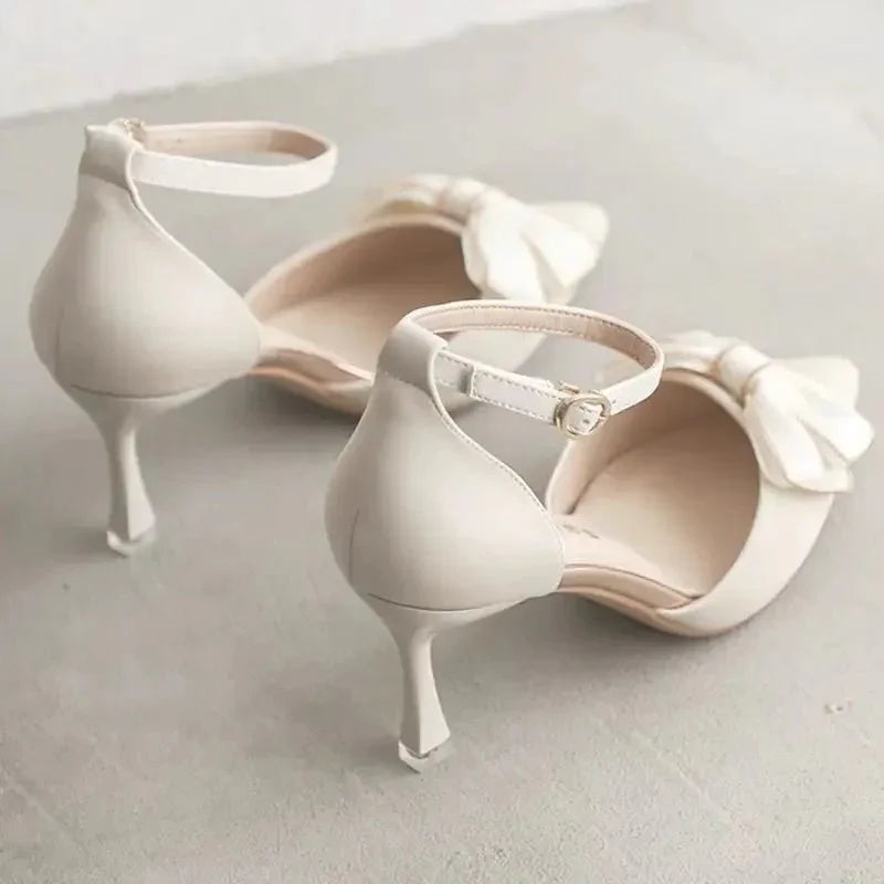 Gertruna | Schicke Heels mit Schleifen-Akzent