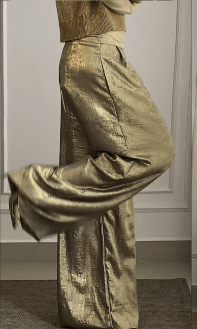 Felicia | Set aus Oberteil und Hose in Metallic-Optik