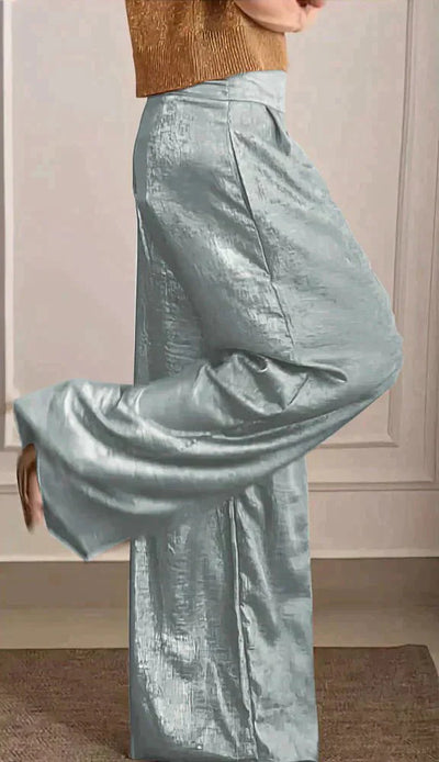 Felicia | Set aus Oberteil und Hose in Metallic-Optik