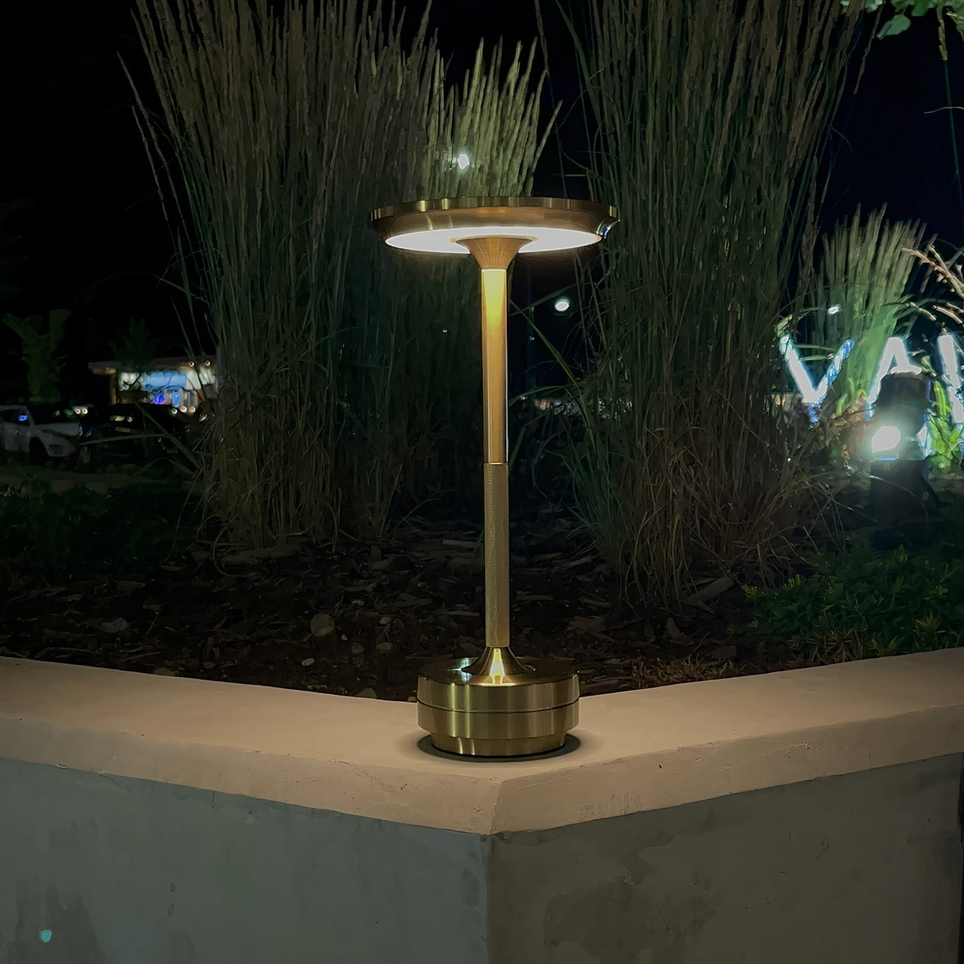 Zenyra | Lumeshell Minimal Tischlampe