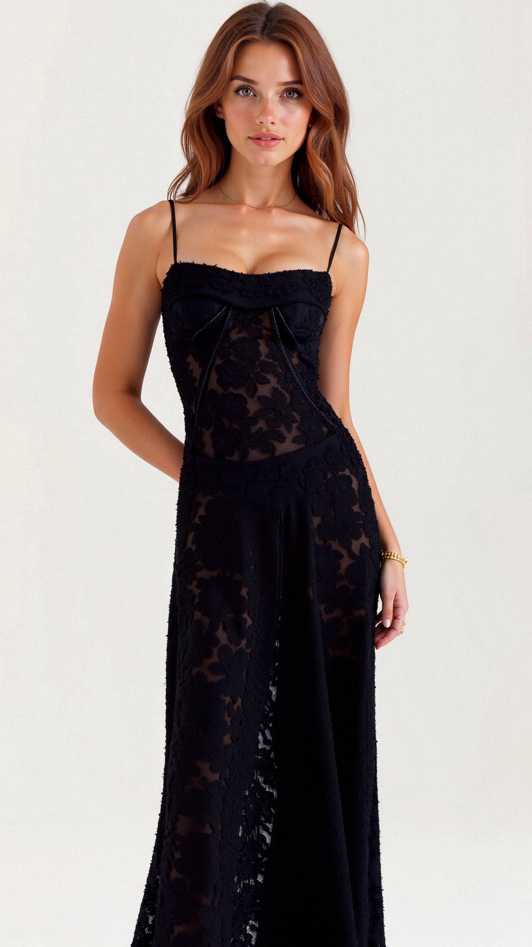 Elunara | Transparentes Maxikleid mit Blumenmuster