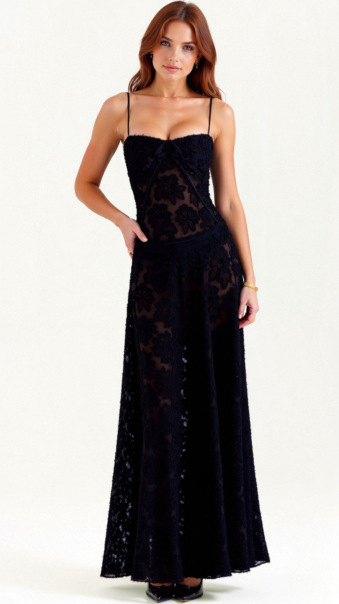 Elunara | Transparentes Maxikleid mit Blumenmuster