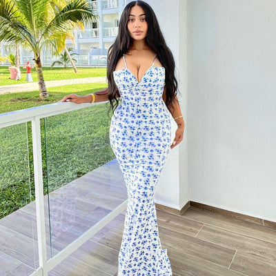 Narella | Figurbetontes Kleid mit romantischem Print