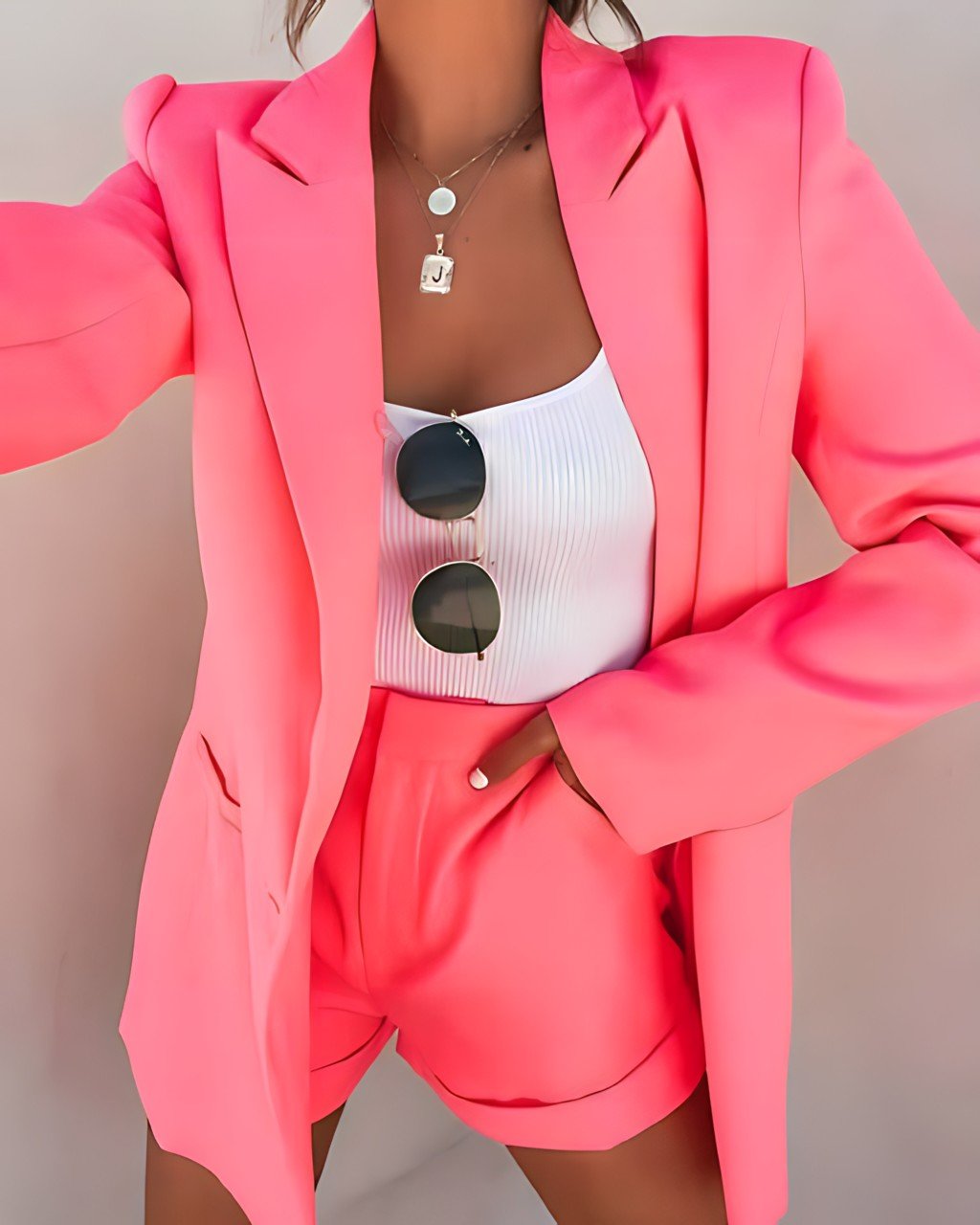 Virelle | Kombiniertes Blazer- und Shorts-Set