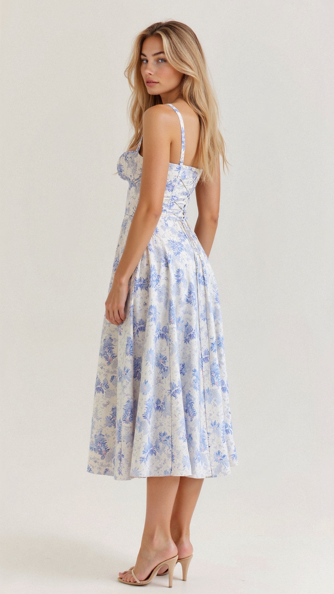 Josephine | Schmeichelndes, figurbetontes Sommerkleid