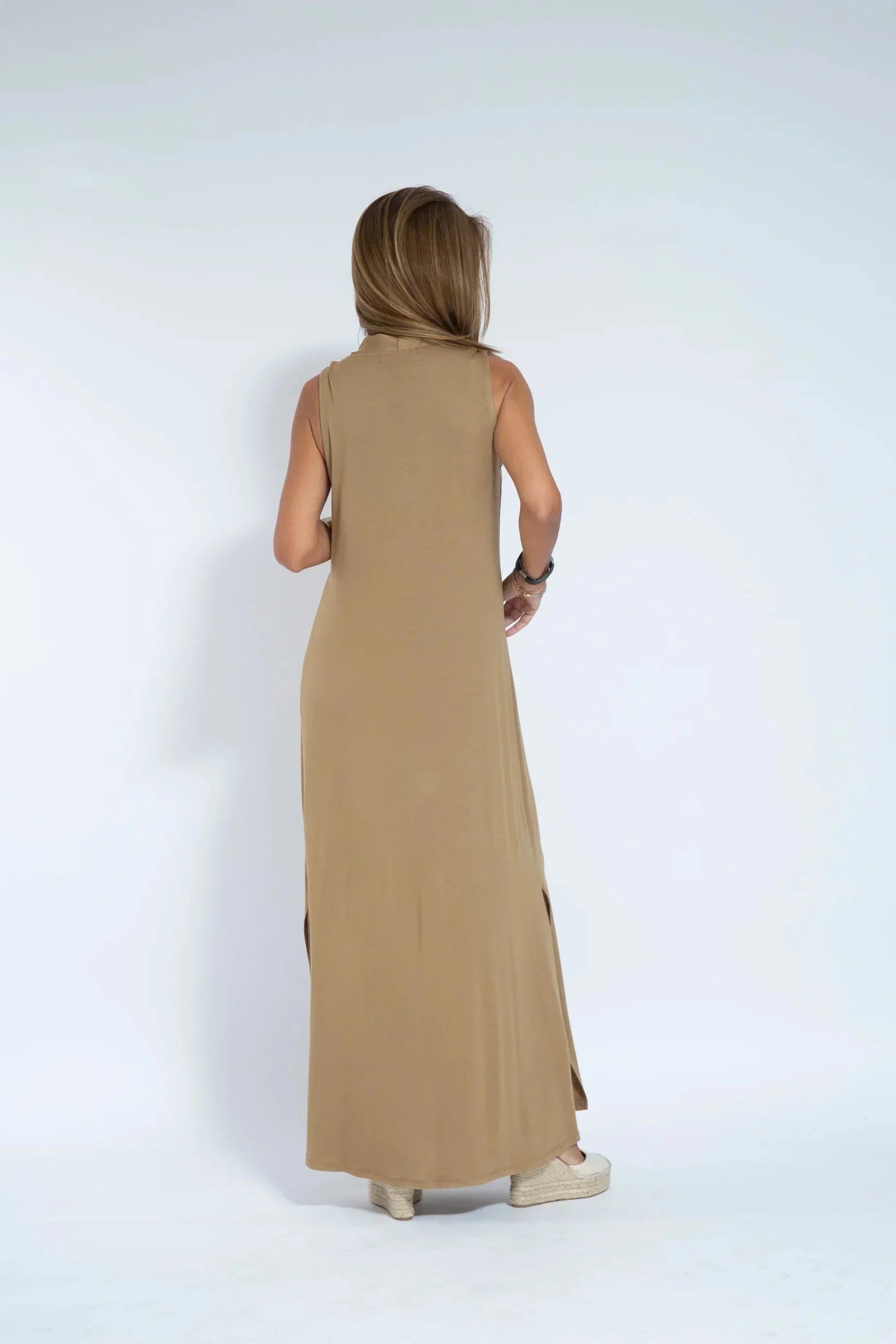 Zarelle | Flowing V-Neck Maxi Dress