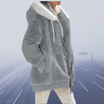 Plüschjacke mit Kapuze und Reißverschluss