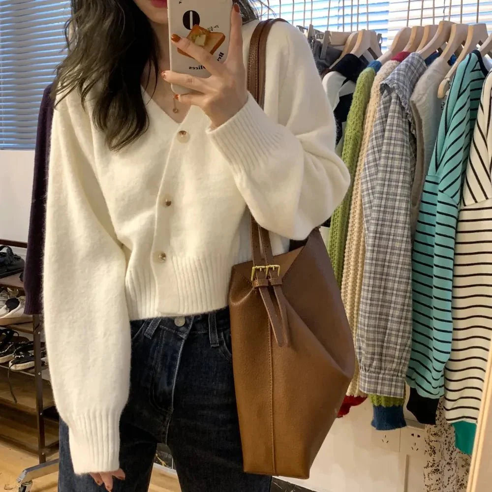 Norelle | Weicher, kurzer Strickcardigan
