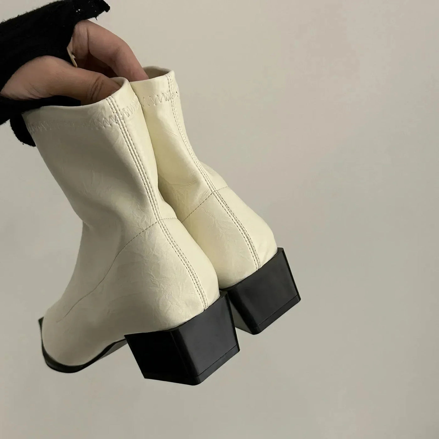Beritha | Stilvolle spitze Stiefeletten