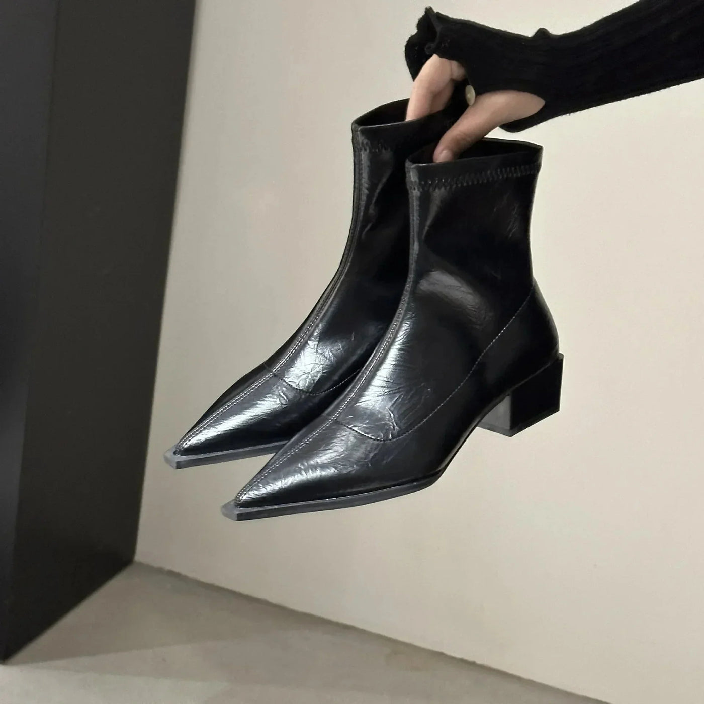 Beritha | Stilvolle spitze Stiefeletten