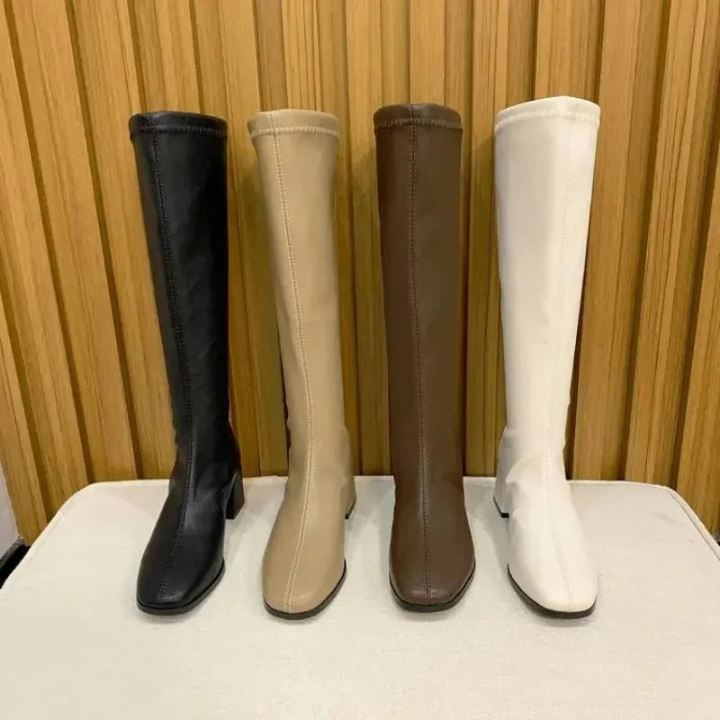 Anvella | Kniehohe Stiefel mit Blockabsatz