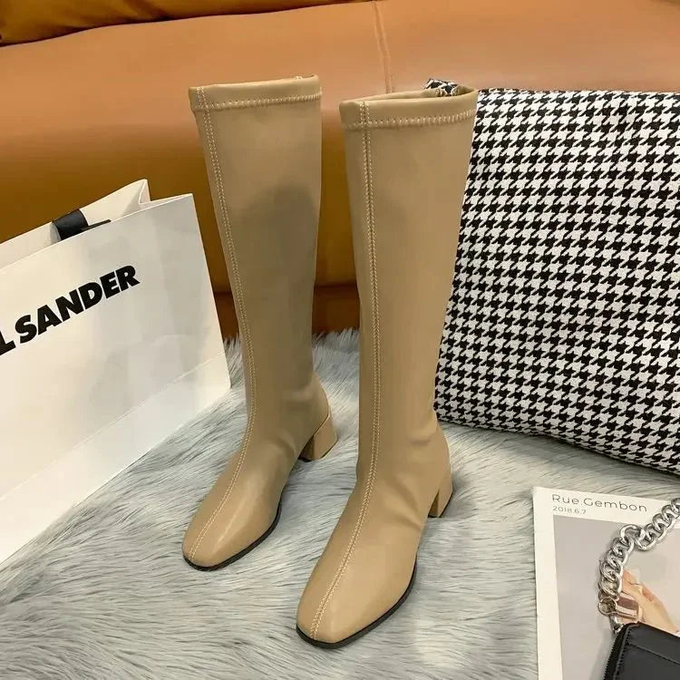 Anvella | Kniehohe Stiefel mit Blockabsatz