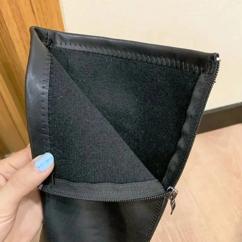 Anvella | Kniehohe Stiefel mit Blockabsatz